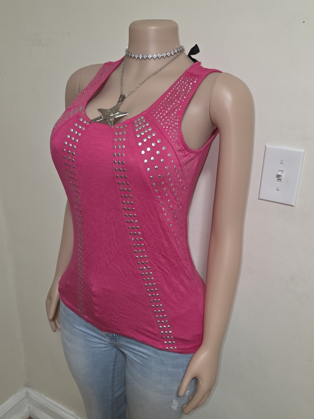 ☆Design History Hot Pink Studded Tank Top☆ - Picture 3 of 8